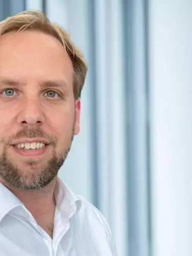 stefan zohren